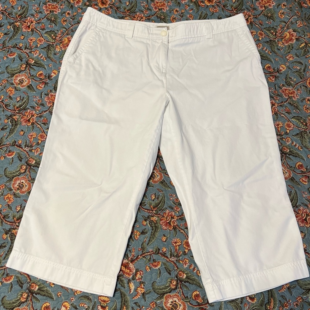 Women's light khaki capris